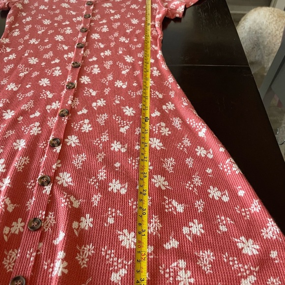 SO Coral Floral Button-Down Casual Midi Dress in size large - Picture 8 of 9